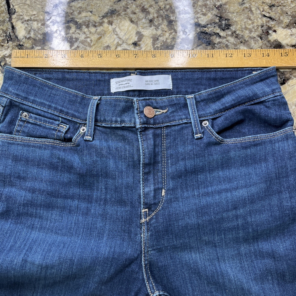Size 29 Signature Levi Strauss Mid Rise Capri Women’s Denim Jeans Blue NO TAGS - Picture 5 of 12
